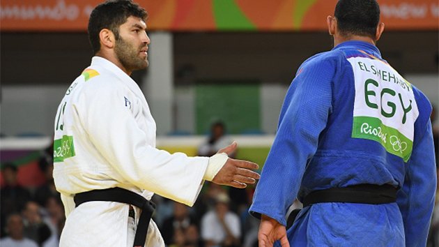 ئه‌و جۆدۆزانه‌ ئیسرائیلییه‌ی له‌ ئۆڵمپیك له‌لایه‌ن ركابه‌ره‌ میسرییه‌كه‌یه‌وه‌ ته‌وقه‌ی له‌گه‌ڵ نه‌كرا به‌ڕه‌سه‌ن كورده‌